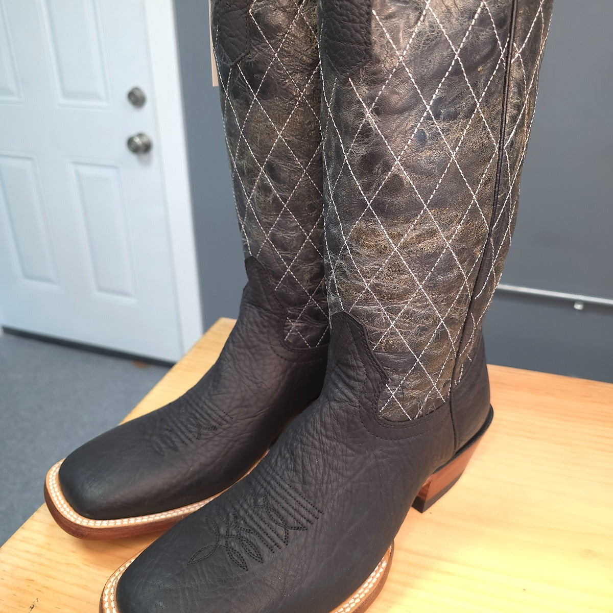 Hondo | Black Crazy Shoulder Cowboy Boots – 16" Black Crater Tops (Wide Square Toe)