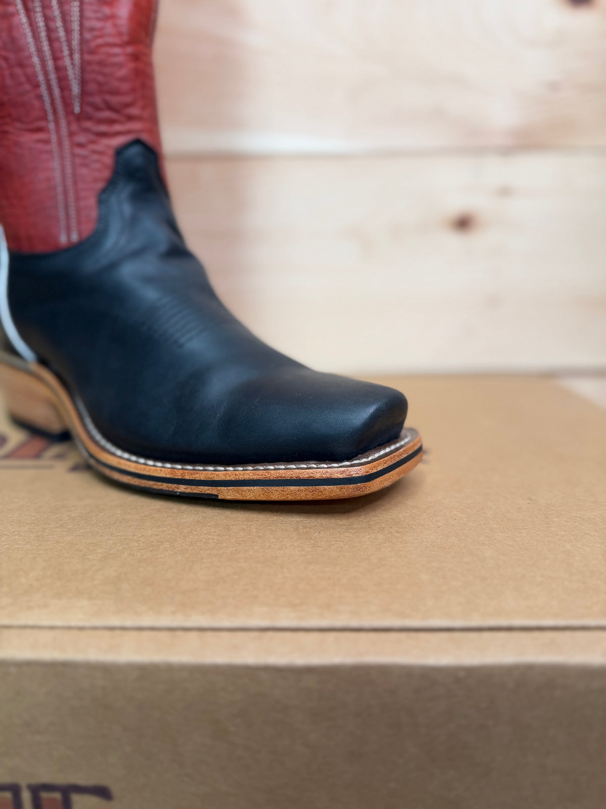 Olathe Boots | TT14 Reverse Black Wyoming Tall Top Cowboy Boots – 16” Deep Red Navajo Bison Tops (O Toe)